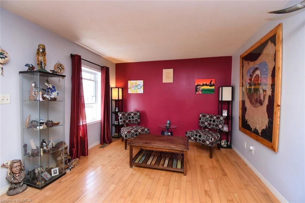 53 Seventh Avenue, Brantford, ON - Indoor