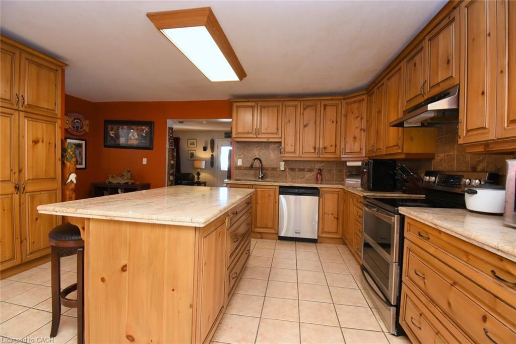 53 Seventh Avenue, Brantford, ON - Indoor Photo Showing Kitchen