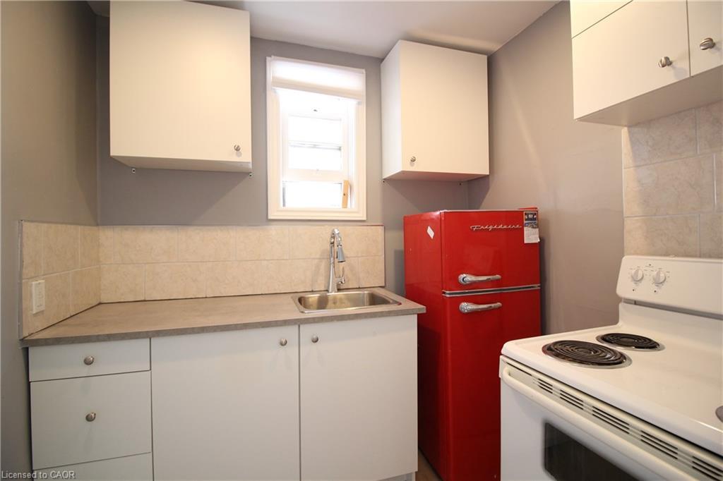 2-227 James Street N, Hamilton, ON - Indoor Photo Showing Kitchen