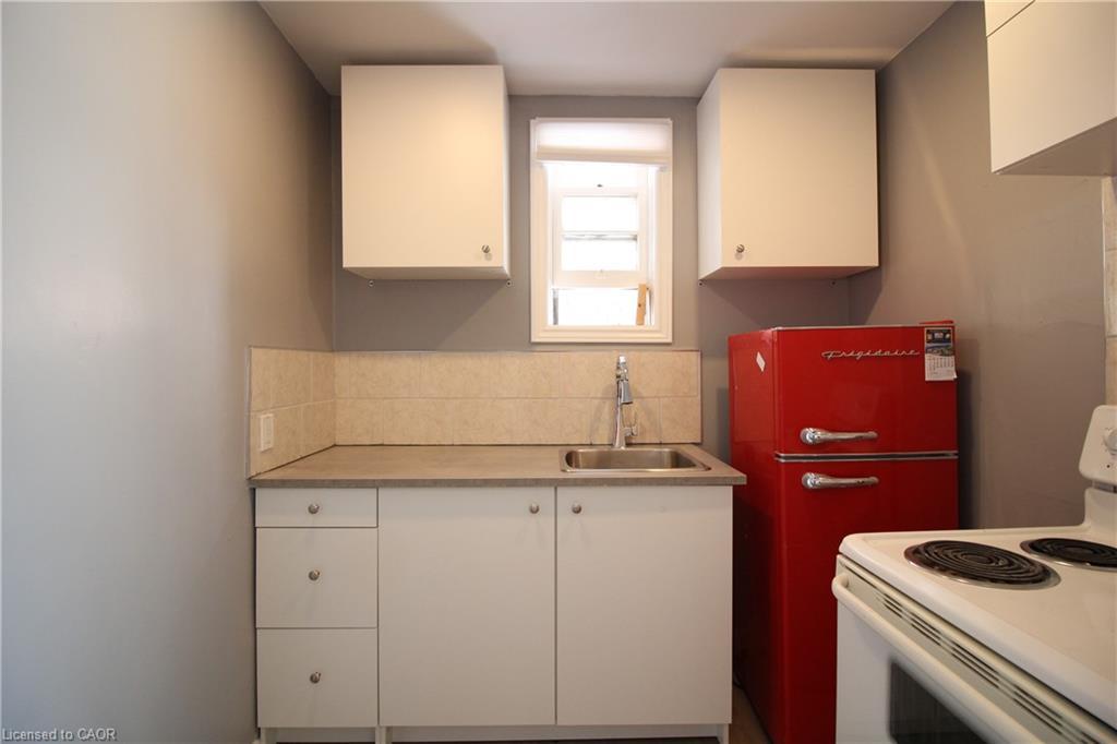2-227 James Street N, Hamilton, ON - Indoor Photo Showing Kitchen