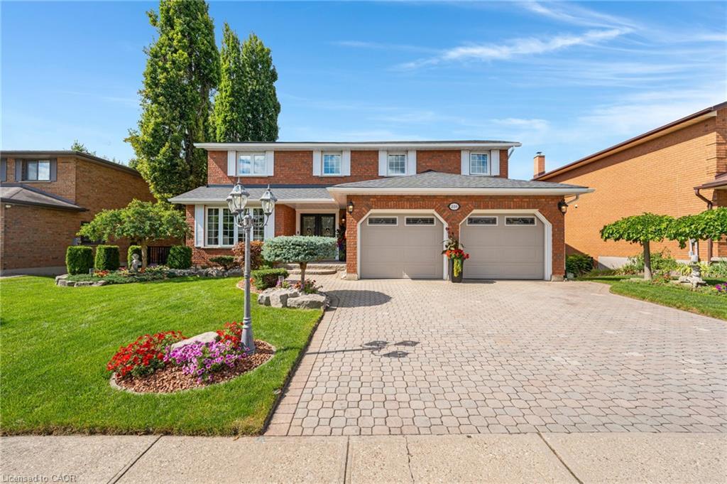 228 Michener Crescent, Kitchener, ON - Outdoor With Facade