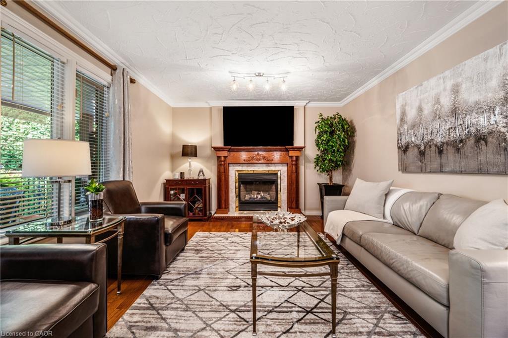 228 Michener Crescent, Kitchener, ON - Indoor Photo Showing Living Room With Fireplace
