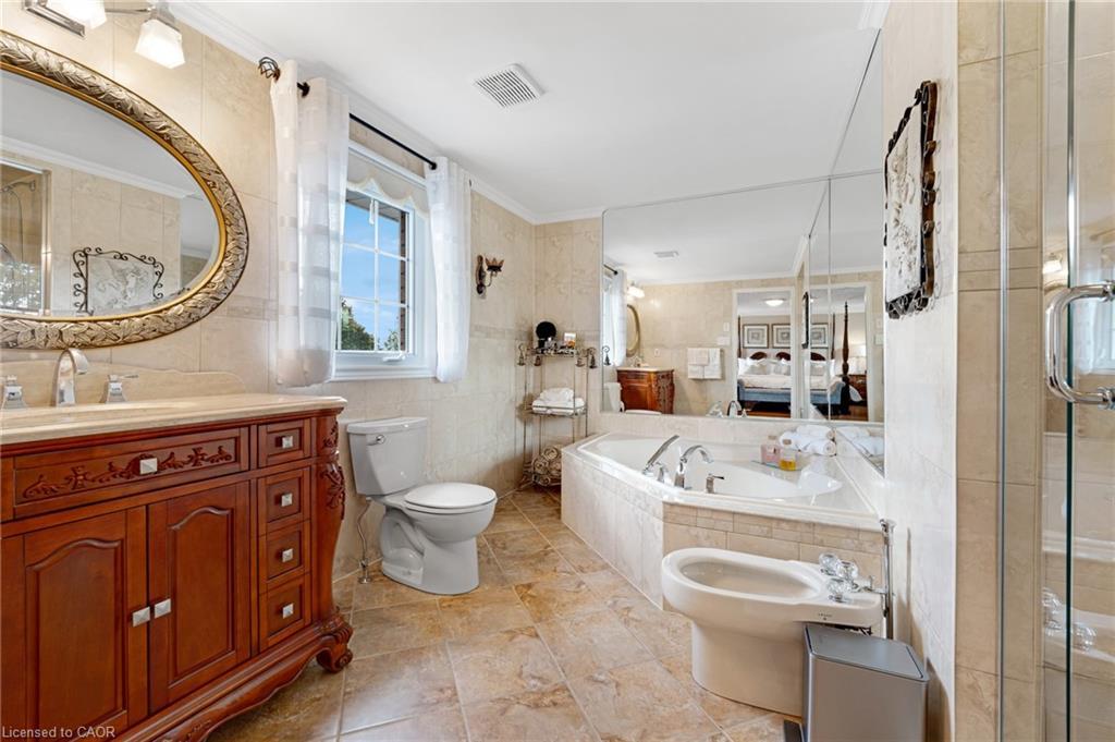 228 Michener Crescent, Kitchener, ON - Indoor Photo Showing Bathroom