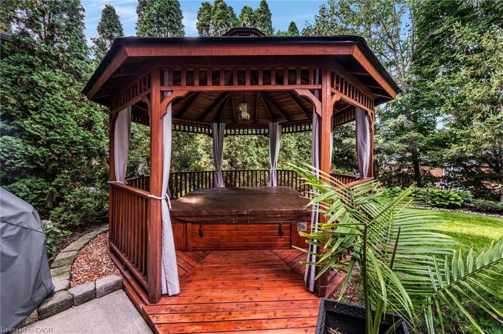 228 Michener Crescent, Kitchener, ON - Outdoor With Deck Patio Veranda