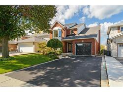 43 Glenayr Street  Hamilton, ON L9C 7J2