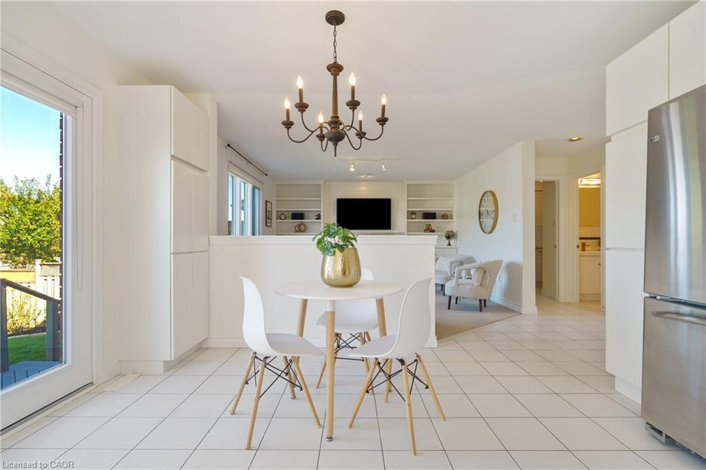 43 Glenayr Street, Hamilton, ON - Indoor Photo Showing Dining Room