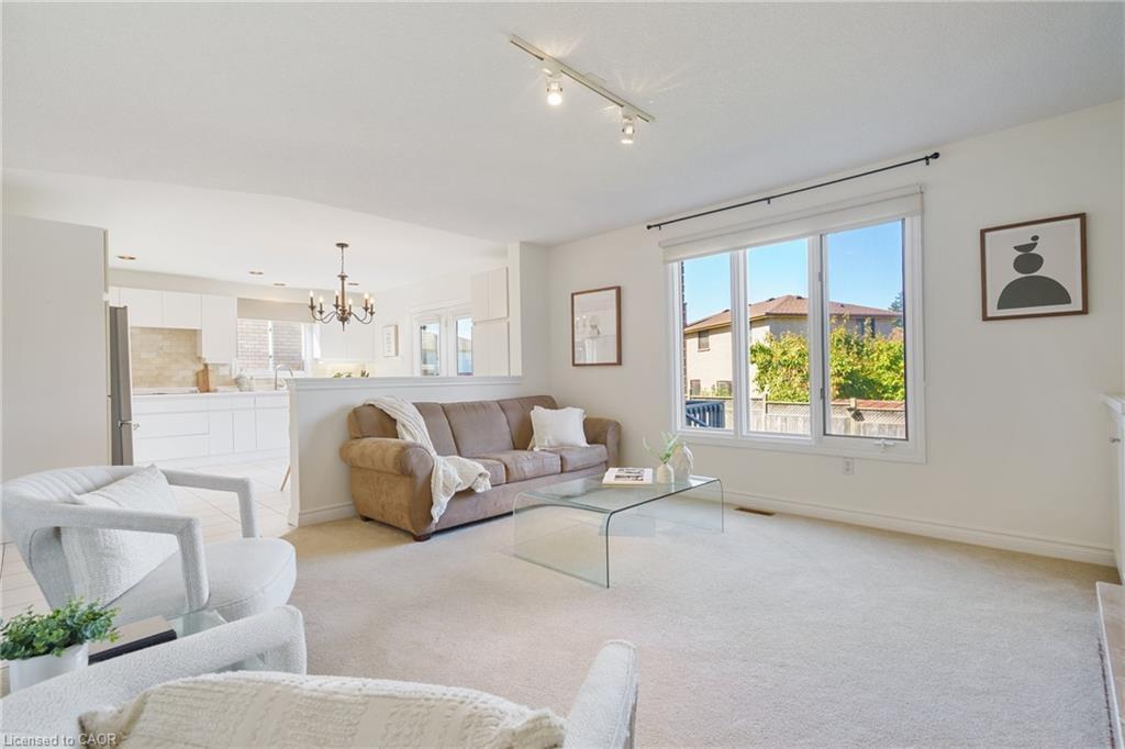43 Glenayr Street, Hamilton, ON - Indoor Photo Showing Living Room With Fireplace