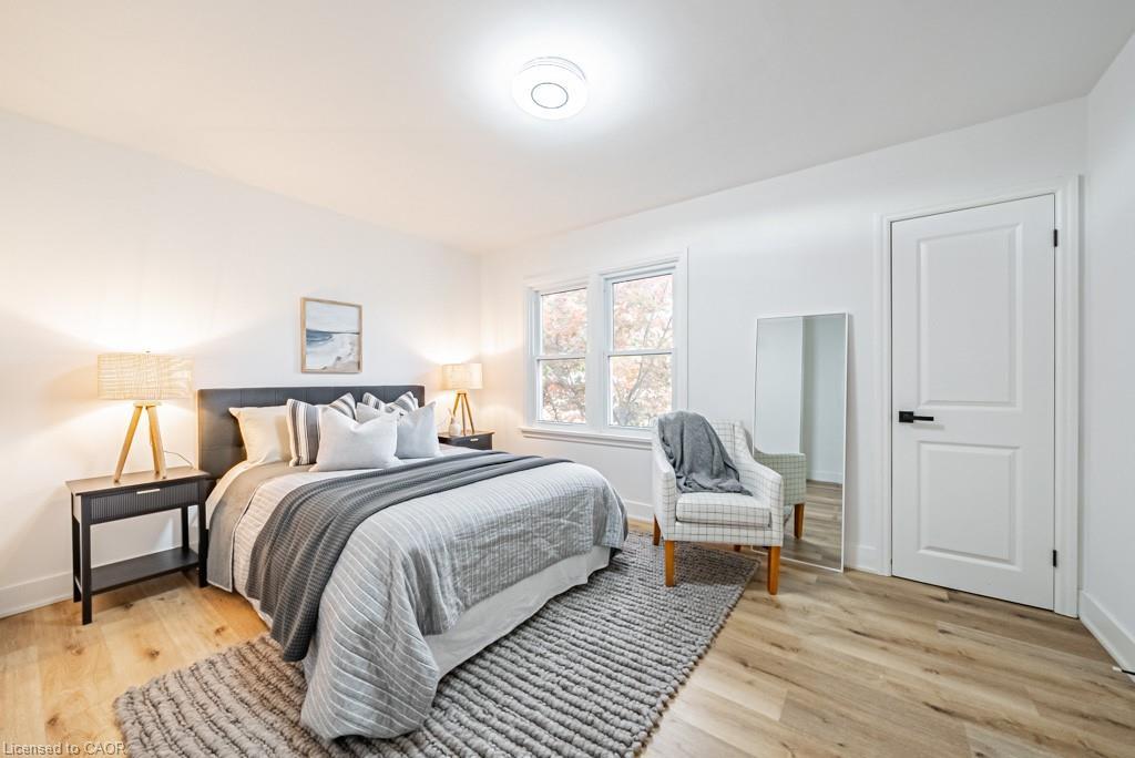 A-14 Woodbine Avenue, St. Catharines, ON - Indoor Photo Showing Bedroom