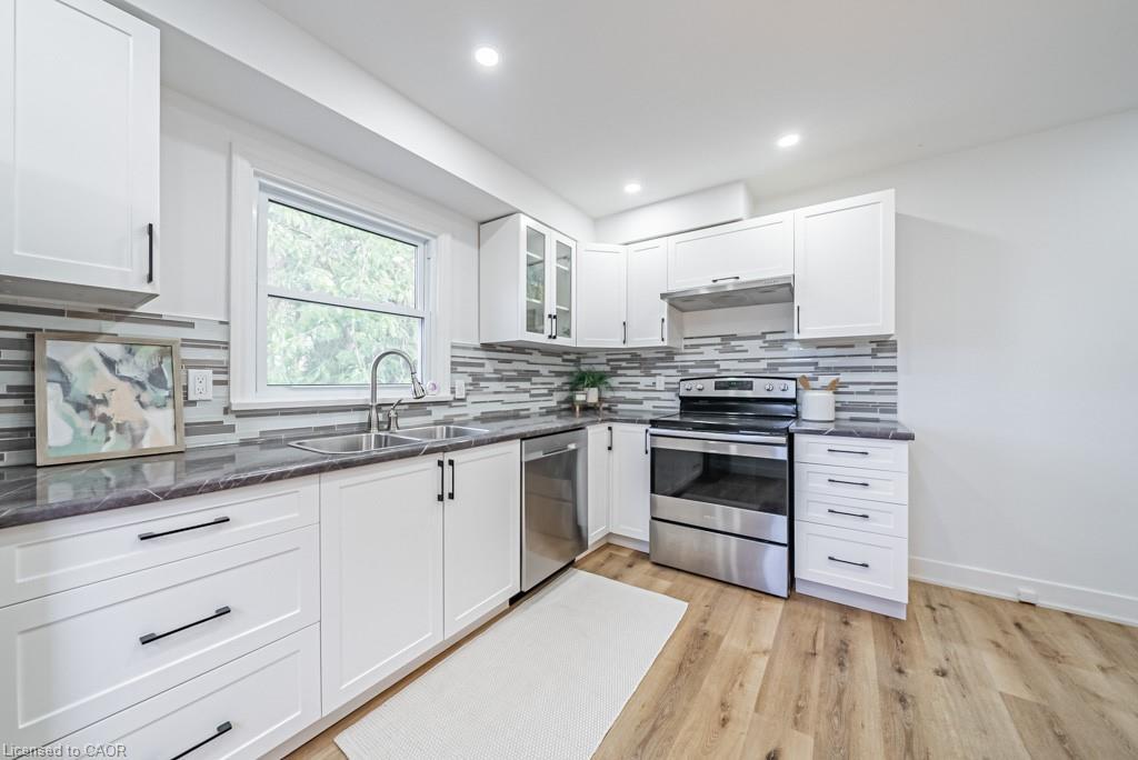 A-14 Woodbine Avenue, St. Catharines, ON - Indoor Photo Showing Kitchen With Double Sink With Upgraded Kitchen