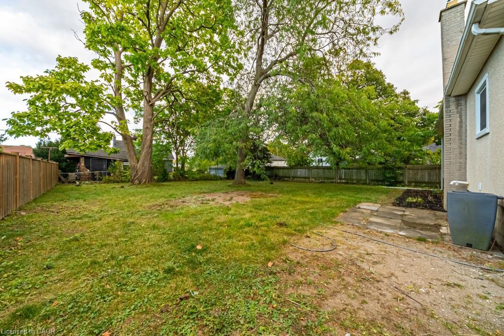 A-14 Woodbine Avenue, St. Catharines, ON - Outdoor