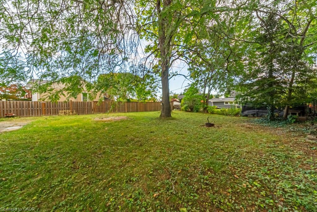 A-14 Woodbine Avenue, St. Catharines, ON - Outdoor