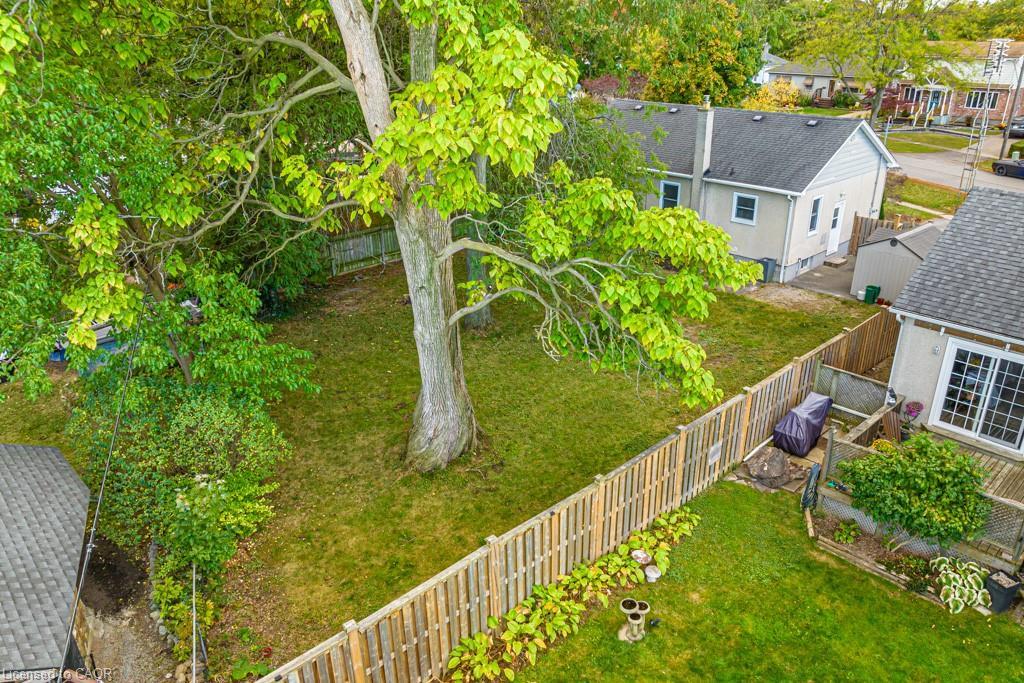 A-14 Woodbine Avenue, St. Catharines, ON - Outdoor