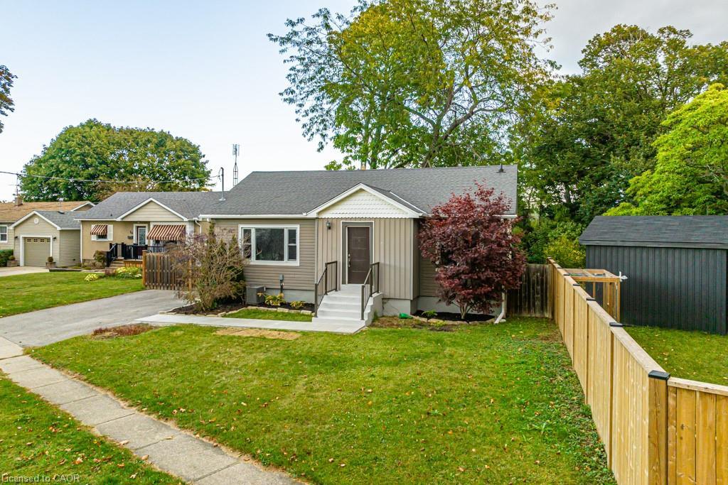 A-14 Woodbine Avenue, St. Catharines, ON - Outdoor