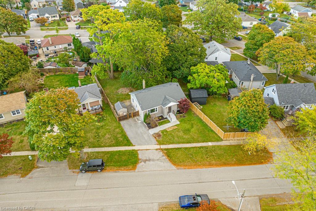 A-14 Woodbine Avenue, St. Catharines, ON - Outdoor