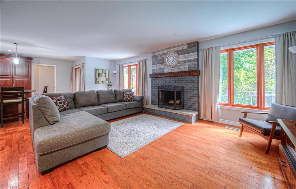 26 Esther Avenue, Cambridge, ON - Indoor Photo Showing Living Room With Fireplace