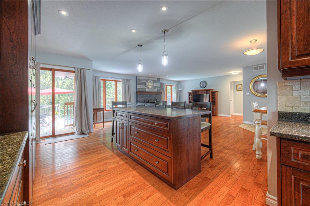 26 Esther Avenue, Cambridge, ON - Indoor Photo Showing Kitchen
