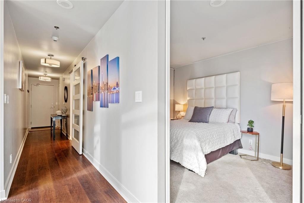 201-81 Navy Wharf Court, Toronto, ON - Indoor Photo Showing Bedroom