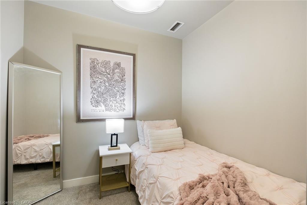 201-81 Navy Wharf Court, Toronto, ON - Indoor Photo Showing Bedroom