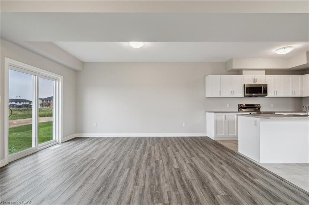81 Elvira Way, Thorold, ON - Indoor Photo Showing Kitchen