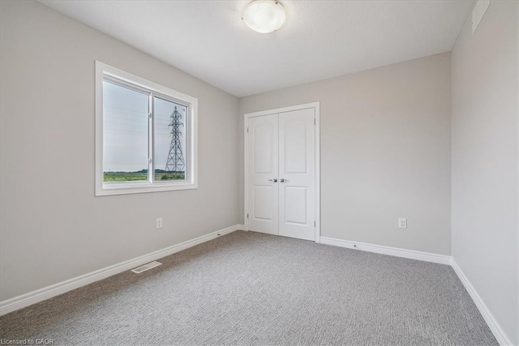 81 Elvira Way, Thorold, ON - Indoor Photo Showing Other Room