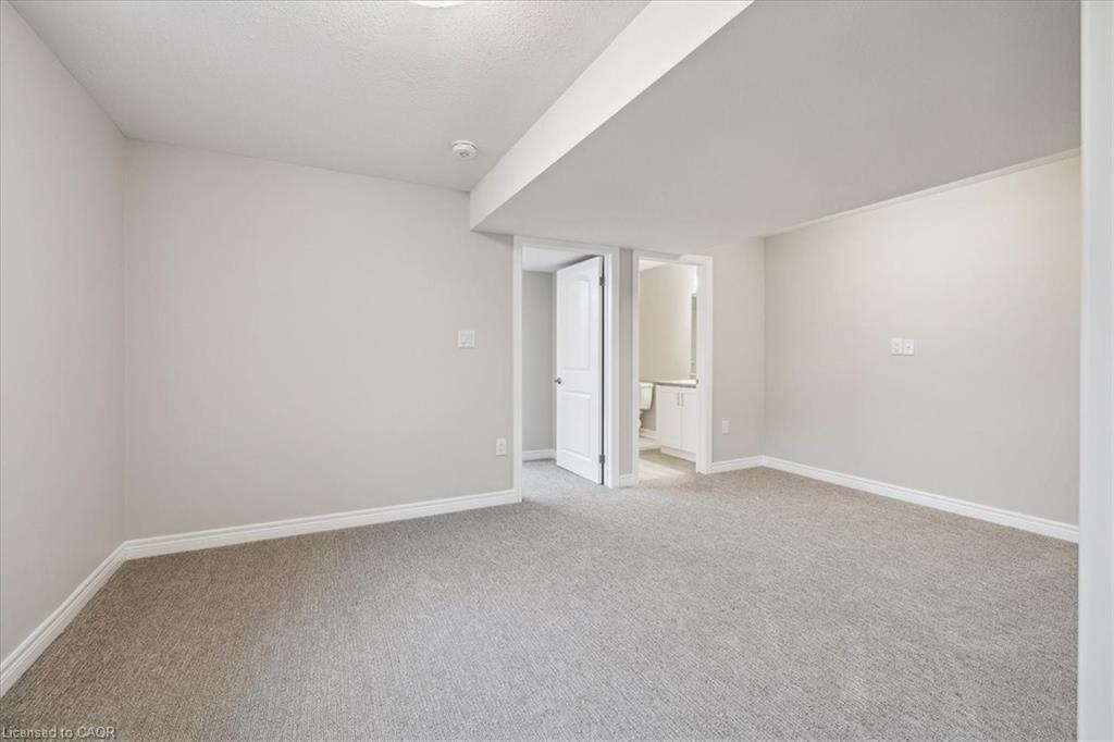 85 Elvira Way, Thorold, ON - Indoor Photo Showing Other Room