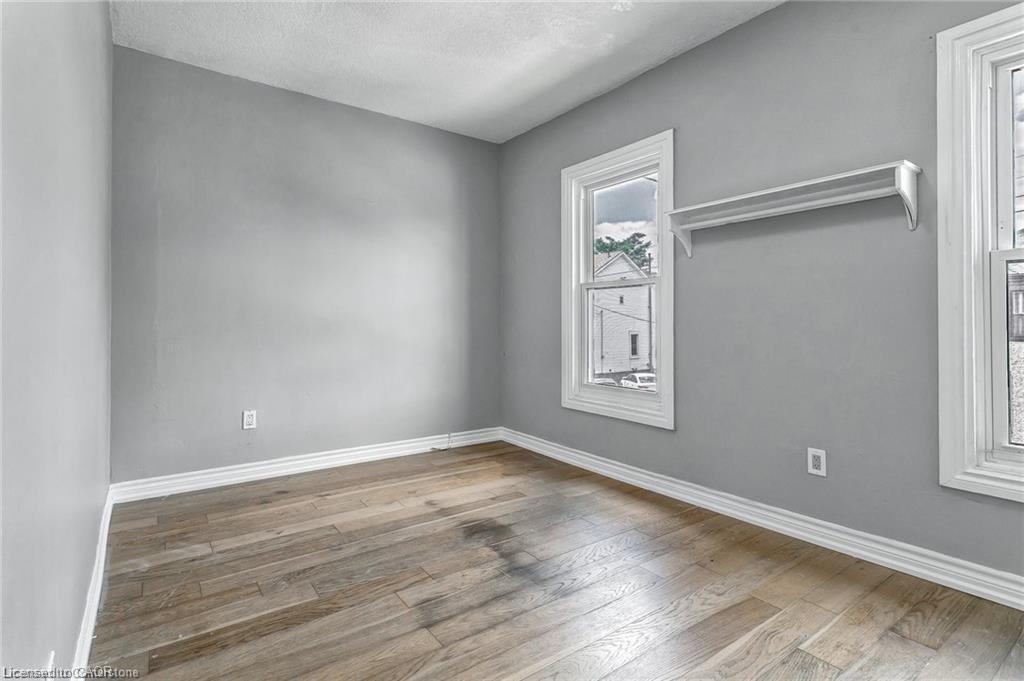 26 Madison Avenue, Hamilton, ON - Indoor Photo Showing Other Room