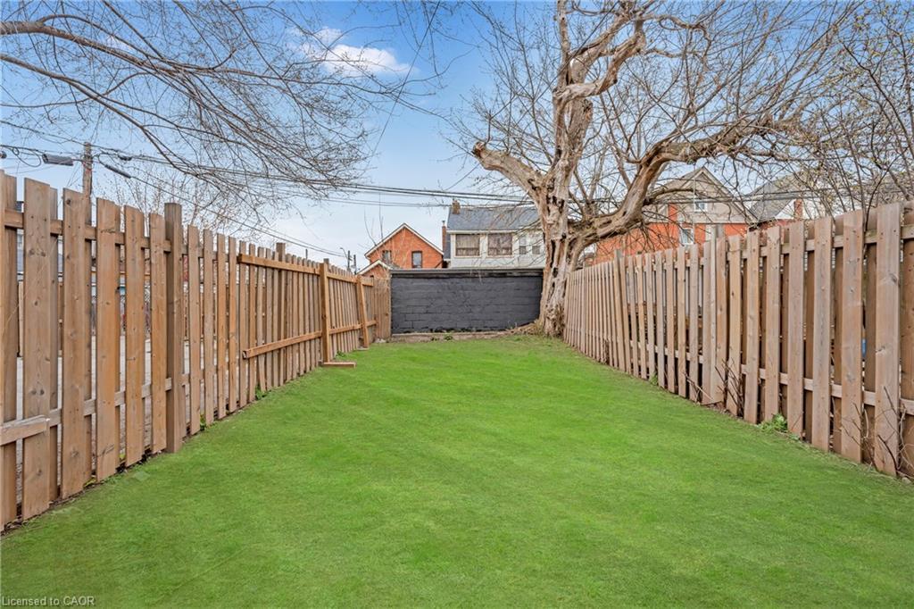 26 Madison Avenue, Hamilton, ON - Outdoor