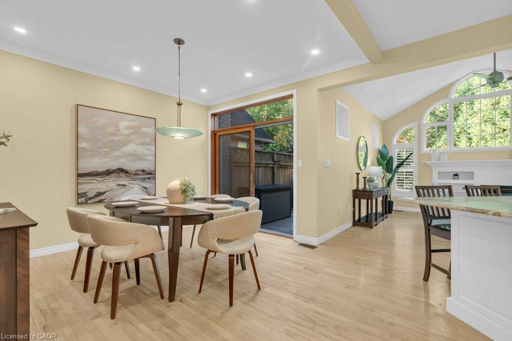 589 Winterburg Walk, Waterloo, ON - Indoor Photo Showing Dining Room