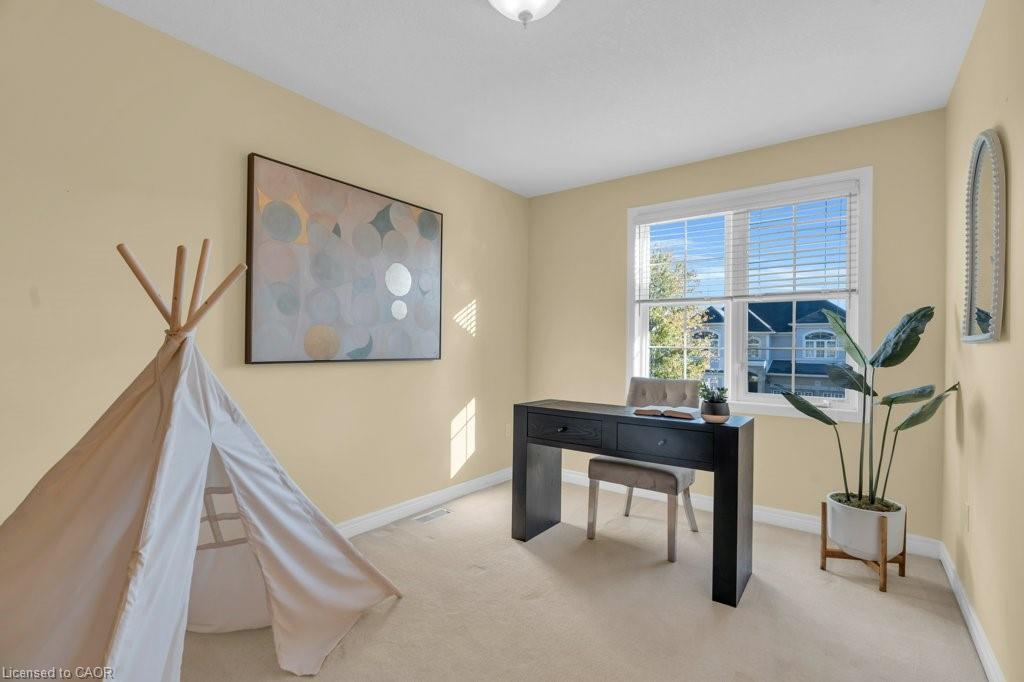 589 Winterburg Walk, Waterloo, ON - Indoor Photo Showing Other Room