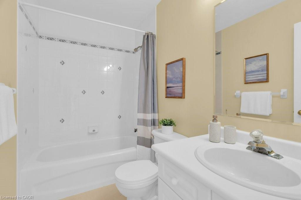 589 Winterburg Walk, Waterloo, ON - Indoor Photo Showing Bathroom