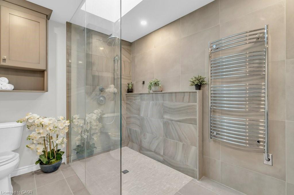 589 Winterburg Walk, Waterloo, ON - Indoor Photo Showing Bathroom