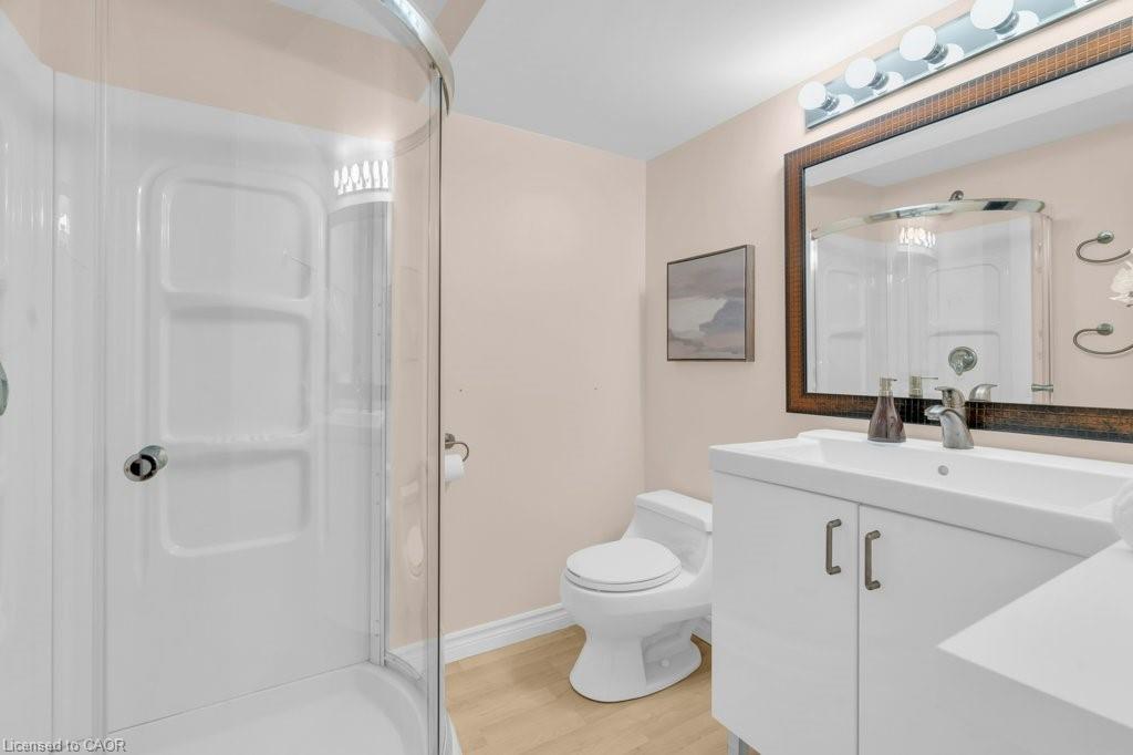 589 Winterburg Walk, Waterloo, ON - Indoor Photo Showing Bathroom