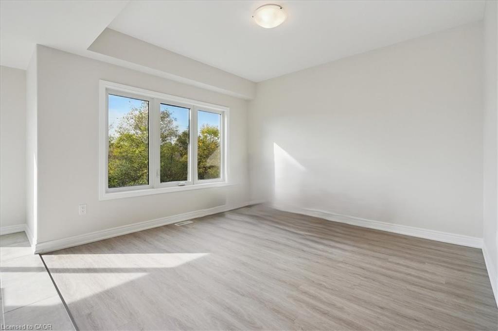 52 Wilson Drive, Thorold, ON - Indoor Photo Showing Other Room