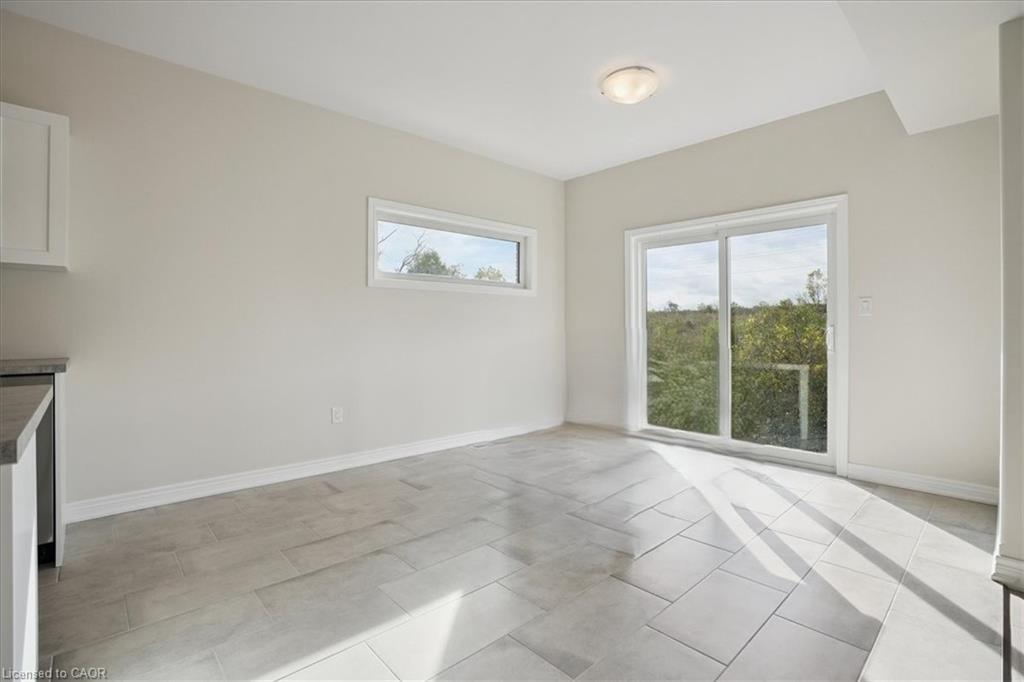 52 Wilson Drive, Thorold, ON - Indoor Photo Showing Other Room