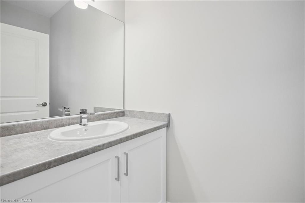 52 Wilson Drive, Thorold, ON - Indoor Photo Showing Bathroom