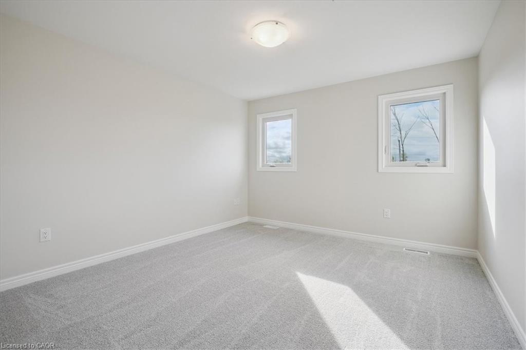 52 Wilson Drive, Thorold, ON - Indoor Photo Showing Other Room
