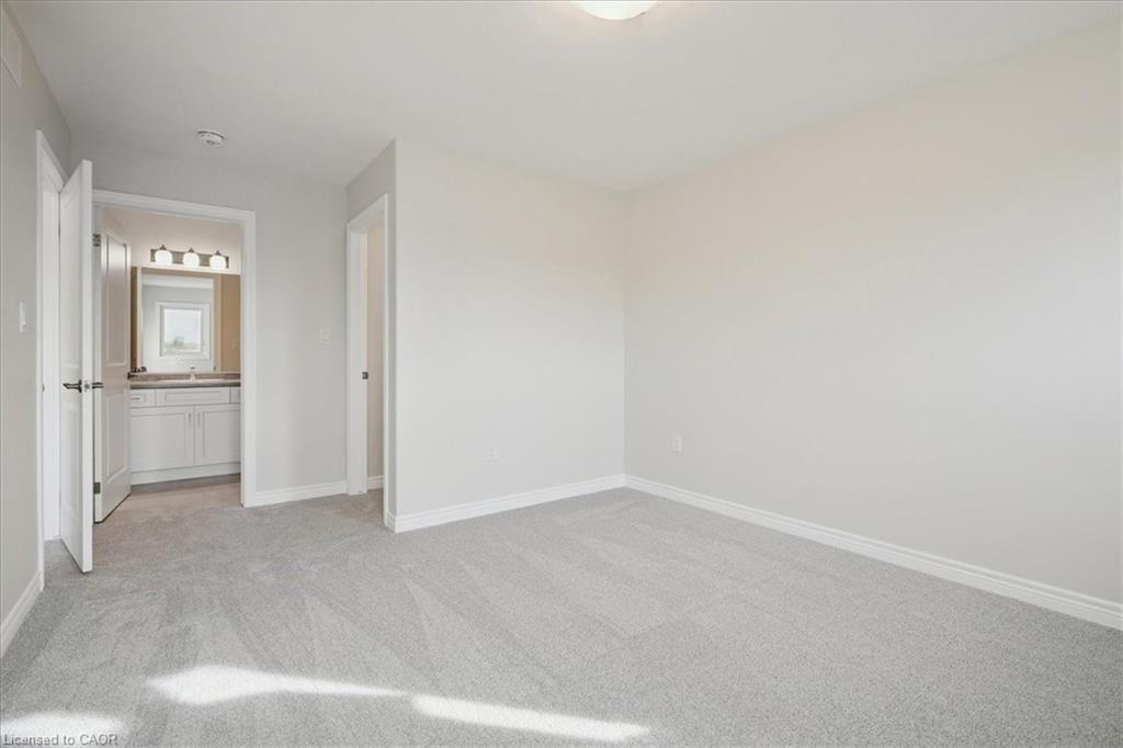 52 Wilson Drive, Thorold, ON - Indoor Photo Showing Other Room