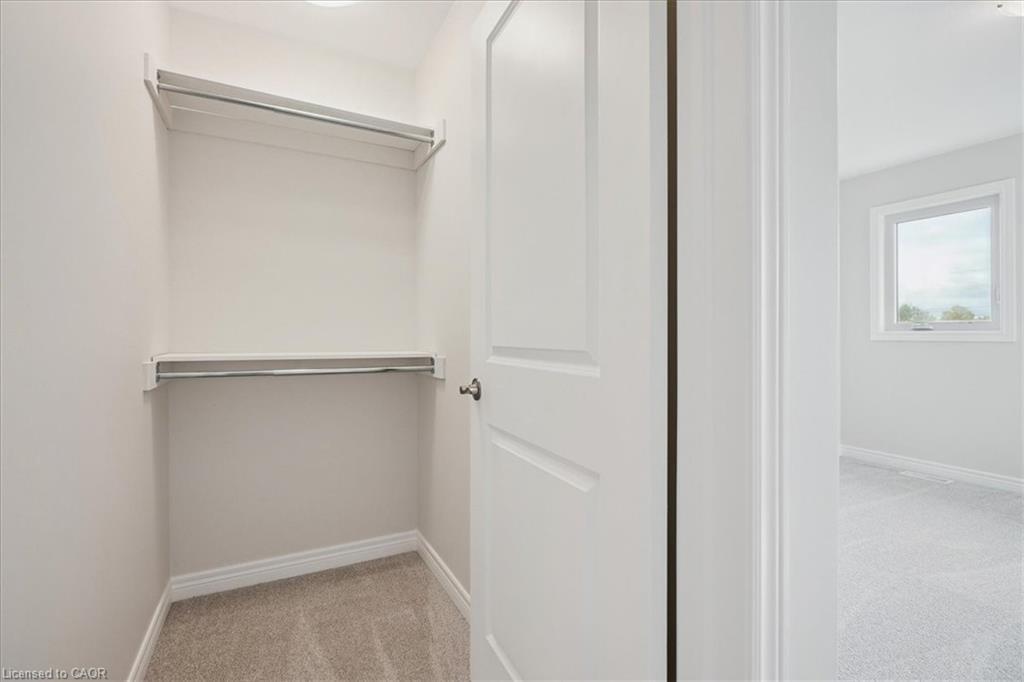 52 Wilson Drive, Thorold, ON - Indoor Photo Showing Other Room