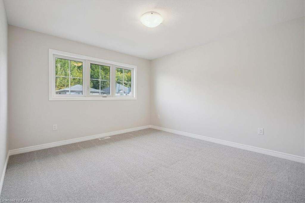 52 Wilson Drive, Thorold, ON - Indoor Photo Showing Other Room