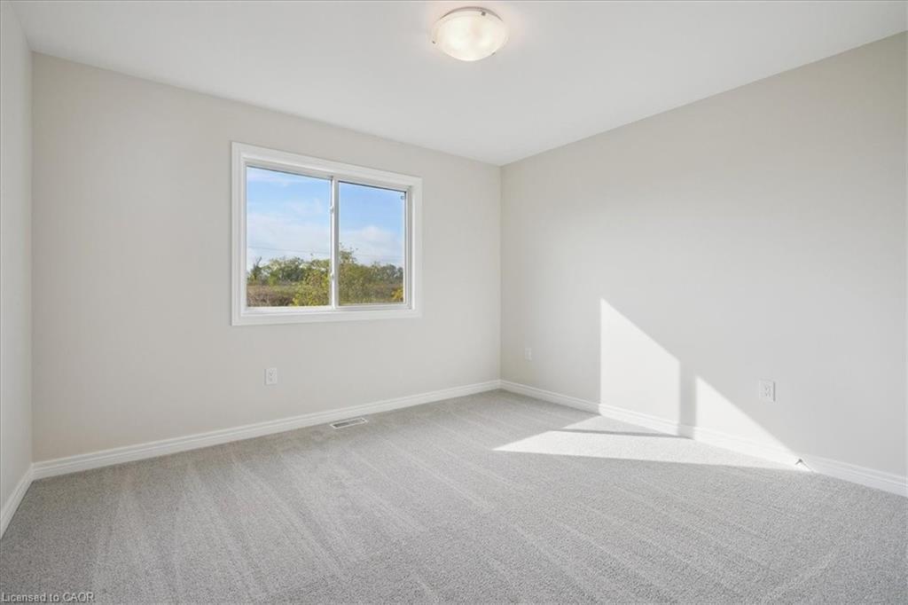 52 Wilson Drive, Thorold, ON - Indoor Photo Showing Other Room