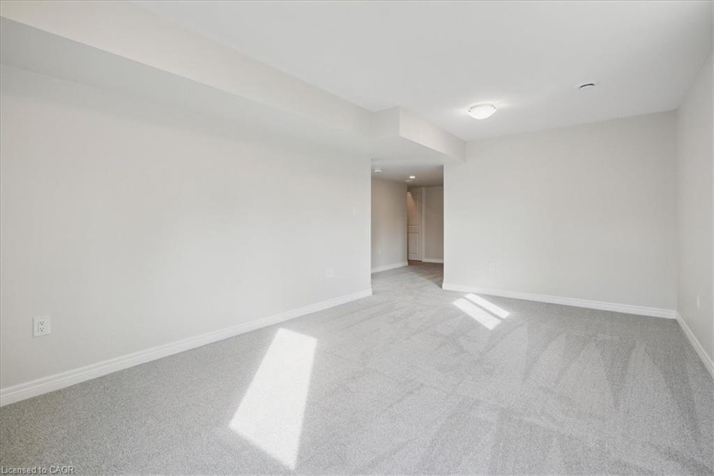 52 Wilson Drive, Thorold, ON - Indoor Photo Showing Other Room