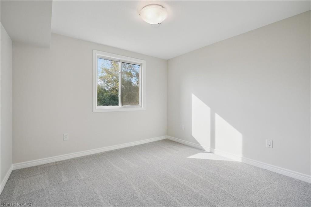 52 Wilson Drive, Thorold, ON - Indoor Photo Showing Other Room