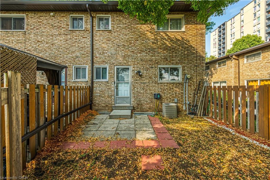 18 Riverdale Drive, Hamilton, ON - Outdoor