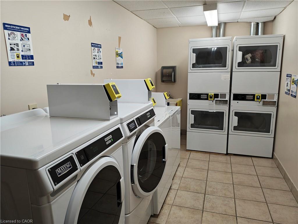 103-81 Charlton Avenue E, Hamilton, ON - Indoor Photo Showing Laundry Room