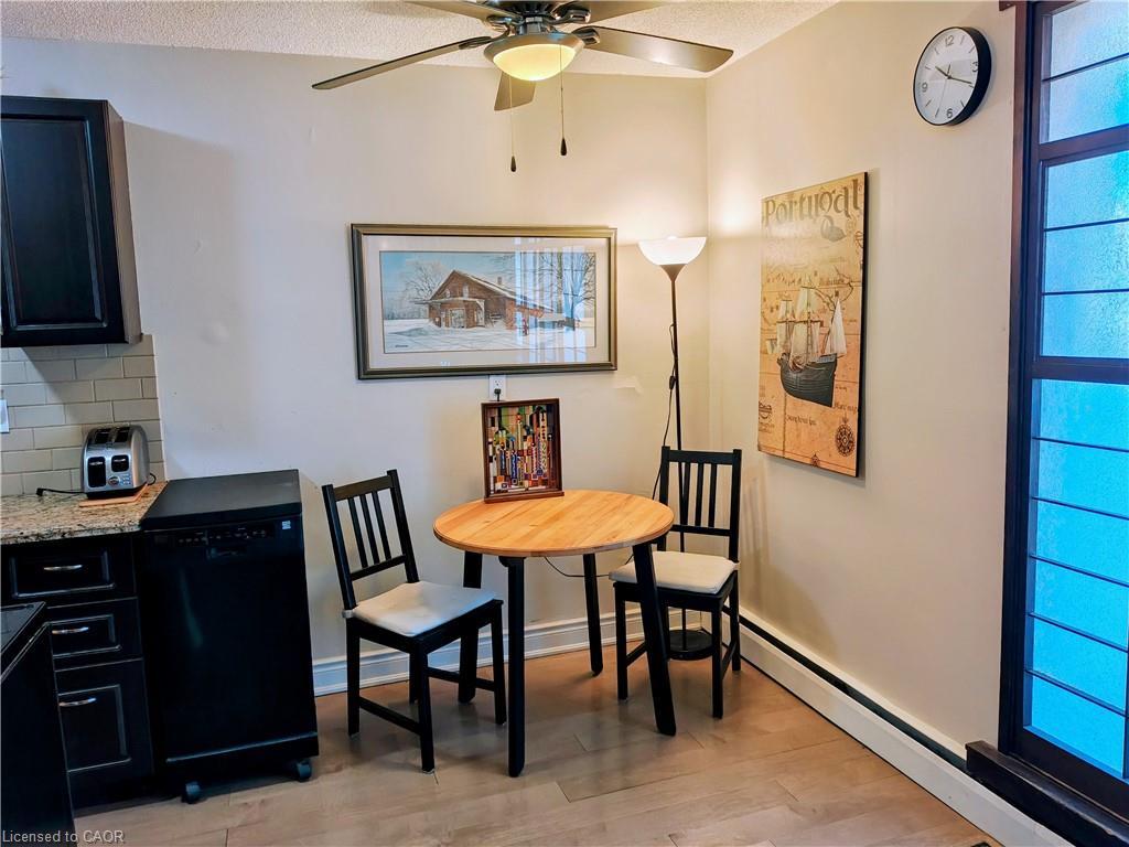 103-81 Charlton Avenue E, Hamilton, ON - Indoor Photo Showing Dining Room