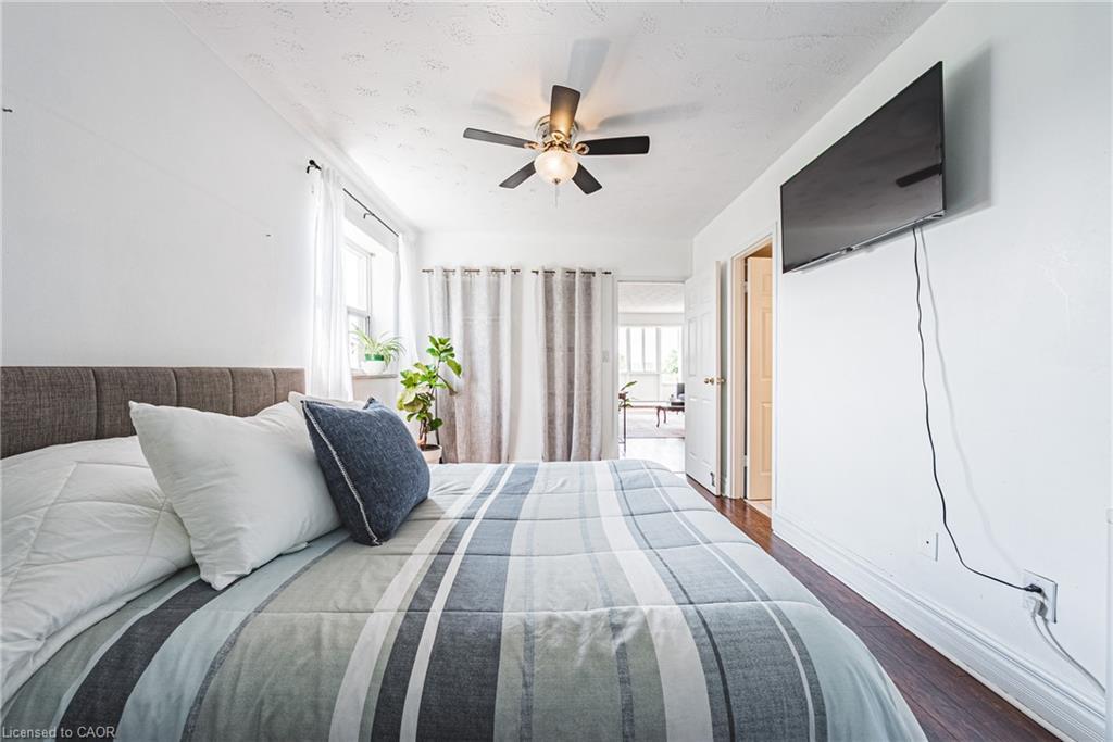 606-101 Queen Street S, Hamilton, ON - Indoor Photo Showing Bedroom