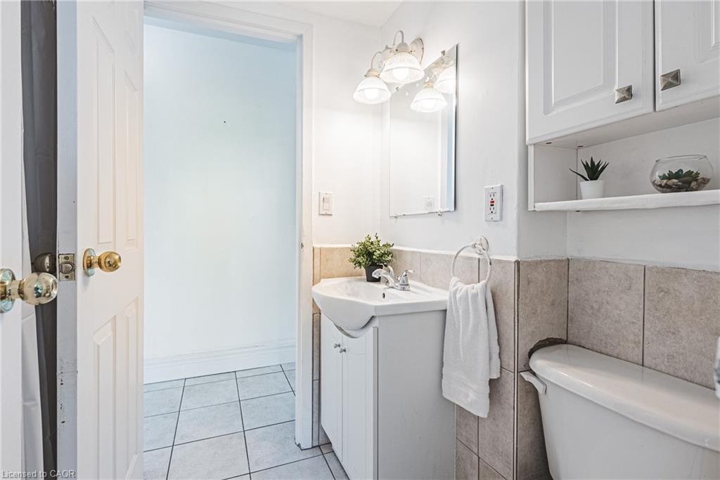 606-101 Queen Street S, Hamilton, ON - Indoor Photo Showing Bathroom