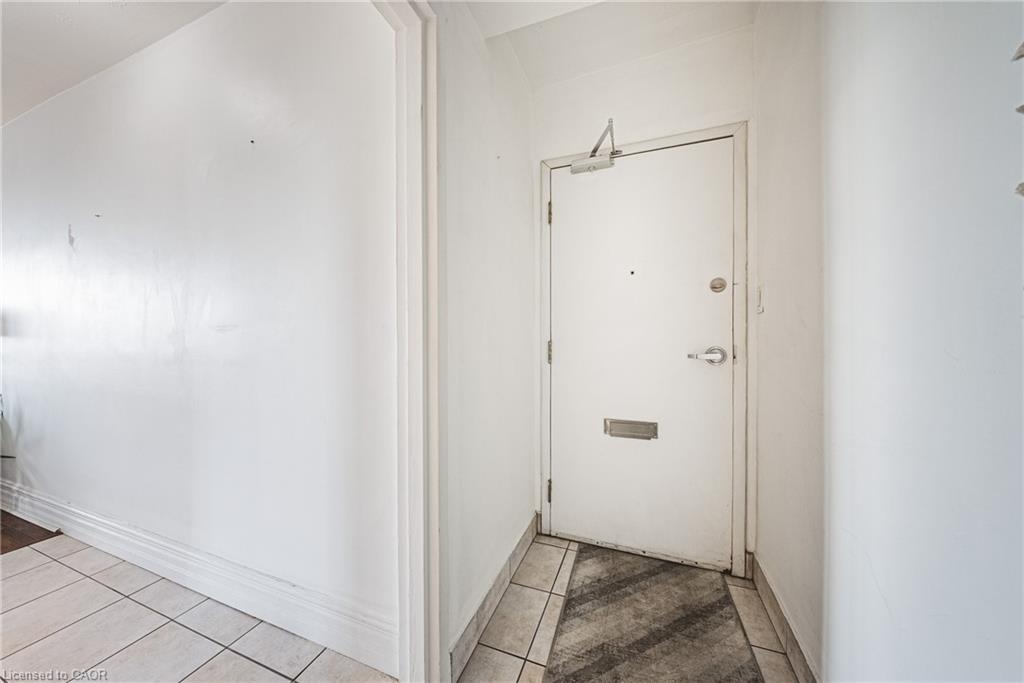 606-101 Queen Street S, Hamilton, ON - Indoor Photo Showing Other Room