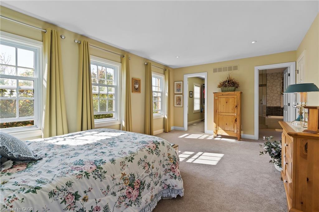 52 Garrison Village Drive, Niagara-On-The-Lake, ON - Indoor Photo Showing Bedroom