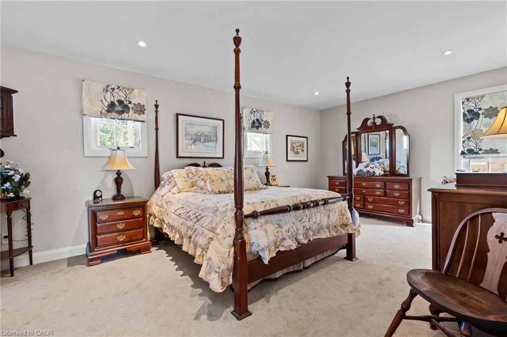 52 Garrison Village Drive, Niagara-On-The-Lake, ON - Indoor Photo Showing Bedroom